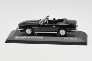 Aston Martin V8 Volante Czarny Minichamps 1:43 400137730 Metal