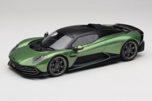 Aston Martin Valhalla Iridescent Emerald Green GT Spirit 1:18 GT558 Żywica