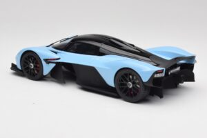 Aston Martin Valkyrie Racing Niebieski GT Spirit 1:18 GT915 Żywica — zdjęcie 5 z 6