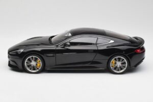 Aston Martin Vanquish Onyx Czarny AUTOart 1:18 70247 Metal — zdjęcie 4 z 8