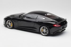 Aston Martin Vanquish Onyx Czarny AUTOart 1:18 70247 Metal — zdjęcie 7 z 8