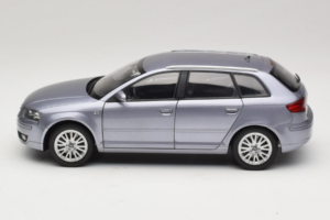 Audi A3 8P Sportback Light Blue Metallic Kyosho 1:18 5010403025 Metal — zdjęcie 4 z 8