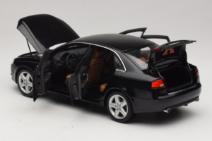 Audi A4 B6 3.2 Quattro Czarny Minichamps 1:18 5010404125 Metal — zdjęcie 5 z 8