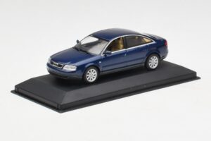 Audi A6 C5 Ciemnoniebieski Minichamps 1:43 132093 Metal — zdjęcie 2 z 4