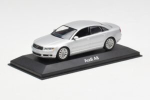 Audi A8 D3 Srebrny Minichamps 1:43 20000001386001 Metal — zdjęcie 2 z 4