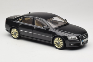Audi A8 D3 W12 Czarny Kyosho 1:18 5010508135 Metal — zdjęcie 6 z 8