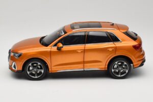 Audi Q3 F3 Orange Metallic Paudi Model 1:18 05962Q32019 Metal — zdjęcie 4 z 8