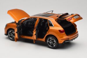 Audi Q3 F3 Orange Metallic Paudi Model 1:18 05962Q32019 Metal — zdjęcie 5 z 8
