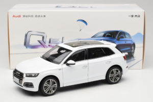 Audi Q5L FY Biały Paudi Model 1:18 30694 Metal — zdjęcie 8 z 8