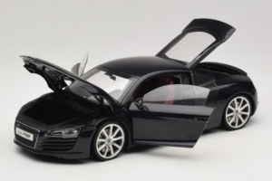 Audi R8 Czarny Kyosho 1:18 09213BK Metal — zdjęcie 2 z 8
