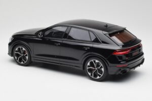 Audi RSQ8 Night Czarny GT Spirit 1:18 GT305 Żywica — zdjęcie 5 z 6