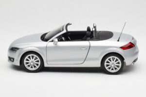 Audi TT 8J Roadster Jasny Srebrny Minichamps 1:18 5010500515 Metal — zdjęcie 4 z 8
