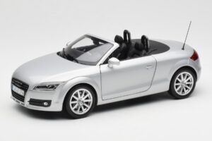 Audi TT 8J Roadster Jasny Srebrny Minichamps 1:18 5010500515 Metal