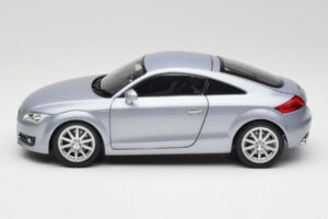 Audi TT 8N RHD Lake Srebrny Metalik Minichamps 1:18 150015020 Metal — zdjęcie 4 z 8