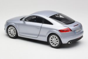 Audi TT 8N RHD Lake Srebrny Metalik Minichamps 1:18 150015020 Metal — zdjęcie 7 z 8