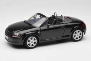 Audi TT 8N Roadster Czarny Revell 1:18 8980 Metal