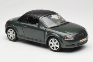 Audi TT 8N Roadster Zielony Revell 1:18 8979 Metal — zdjęcie 6 z 8
