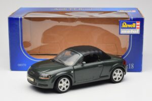 Audi TT 8N Roadster Zielony Revell 1:18 8979 Metal — zdjęcie 8 z 8