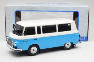 Barkas B1000 Niebieski i Biały MCG 1:18 MCG18007 Metal — zdjęcie 2 z 6