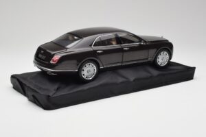 Bentley Mulsanne Burnt Oak Minichamps 1:18 100139905 Metal — zdjęcie 3 z 8