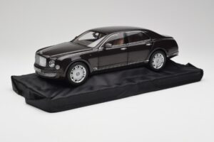 Bentley Mulsanne Burnt Oak Minichamps 1:18 100139905 Metal