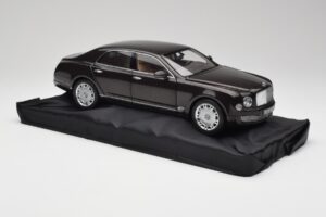 Bentley Mulsanne Burnt Oak Minichamps 1:18 100139905 Metal — zdjęcie 6 z 8