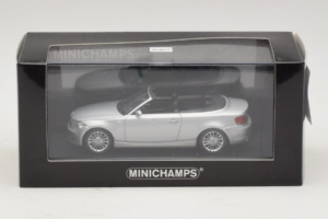 BMW 1-Series E88 Kabriolet Titan Silver Minichamps 1:43 80420427037-R1 Metal — zdjęcie 5 z 5