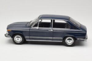BMW 1600 Touring Niebieski Minichamps 1:18 80430145823 Metal — zdjęcie 4 z 8