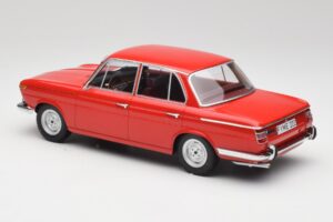 BMW 1800 Ti Karmazyn Czerwony Minichamps 1:18 107024001 Metal — zdjęcie 5 z 6