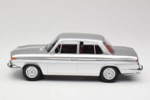 BMW 1800 Ti Srebrny Minichamps 1:18 107024000 Żywica — zdjęcie 3 z 6
