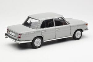 BMW 1800 TiSA Bernina Szary AUTOart 1:18 70621 Metal — zdjęcie 3 z 8