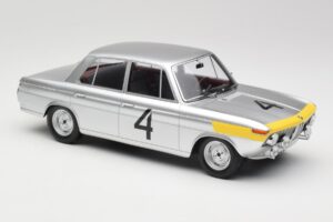 BMW 1800 TiSA #4 J. Ickx / J. van Ophem 24 Hours of Spa 1965 Winners Minichamps 1:18 107652504 Żywica — zdjęcie 4 z 6