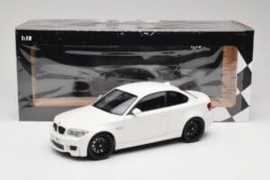 BMW 1M Coupe E82 Biały Minichamps 1:18 110020022 Metal — zdjęcie 8 z 8