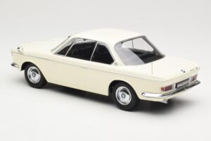 BMW 2000 CS Coupe Kremowy KK-Scale 1:18 KKDC180121 Metal — zdjęcie 5 z 6