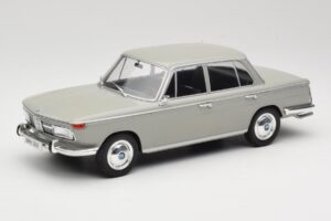 BMW 2000 TI Szary MCG 1:18 MCG18112 Metal