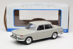 BMW 2000 TI Szary MCG 1:18 MCG18112 Metal — zdjęcie 6 z 6