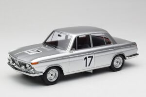 BMW 2000 Ti #17 J. Ickx / H. Hahne 24 Hours of Spa 1966 Winners Minichamps 1:18 107662517 Żywica