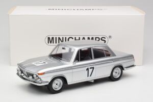 BMW 2000 Ti #17 J. Ickx / H. Hahne 24 Hours of Spa 1966 Winners Minichamps 1:18 107662517 Żywica — zdjęcie 6 z 6