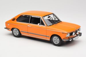 BMW 2000 Tii Touring Pomarańczowy Minichamps 1:18 80430145824 Metal — zdjęcie 6 z 8