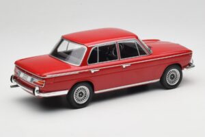 BMW 2000 121 Czerwony MCG 1:18 MCG18543 Metal — zdjęcie 2 z 6