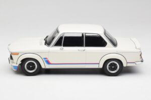 BMW 2002 Tii Turbo Alpine White Minichamps 1:18 155026200 Metal — zdjęcie 3 z 6