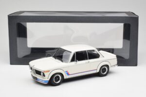 BMW 2002 Tii Turbo Alpine White Minichamps 1:18 155026200 Metal — zdjęcie 6 z 6