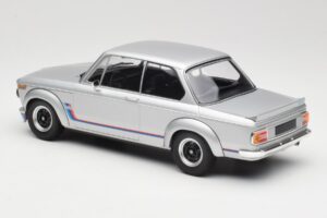 BMW 2002 Turbo E10 Srebrny Minichamps 1:18 155026201 Metal — zdjęcie 5 z 6