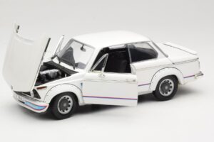 BMW 2002 Turbo E10 Biały Anson 1:18 30393 Metal — zdjęcie 2 z 8