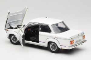 BMW 2002 Turbo E10 Biały Anson 1:18 30393 Metal — zdjęcie 5 z 8