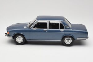 BMW 2500 E3 Blue Metallic Minichamps 1:18 155029200 Metal — zdjęcie 3 z 6