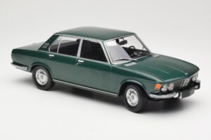 BMW 2500 E3 Green Metallic Minichamps 1:18 155029201 Metal — zdjęcie 4 z 6