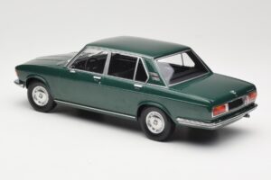BMW 2500 E3 Green Metallic Minichamps 1:18 155029201 Metal — zdjęcie 5 z 6