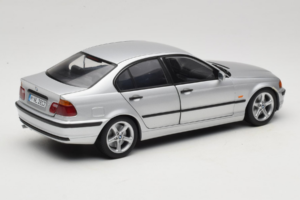 BMW 3 Series E46 Srebrny UT Models 1:18 80439421535 Metal — zdjęcie 3 z 8