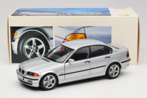 BMW 3 Series E46 Srebrny UT Models 1:18 80439421535 Metal — zdjęcie 8 z 8